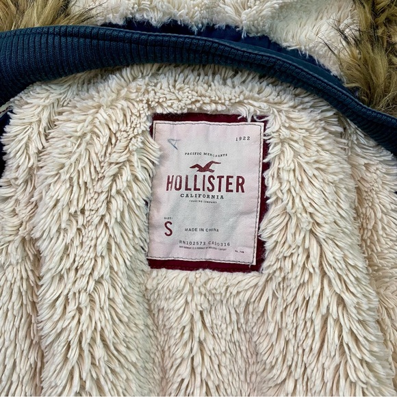 Hollister Faux Fur Navy Blue Canvas Bomber Jacket - Picture 11 of 11